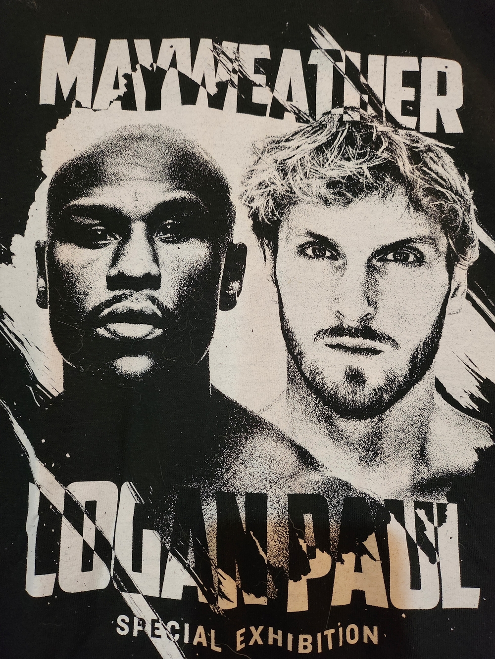 Gildan Black T-Shirt Mayweather vs Logan Paul Graphic Tee